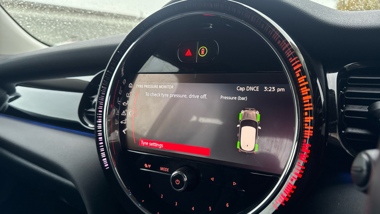 MINI Hatchback 1.5 Cooper Classic 3dr Auto Petrol Hatchback